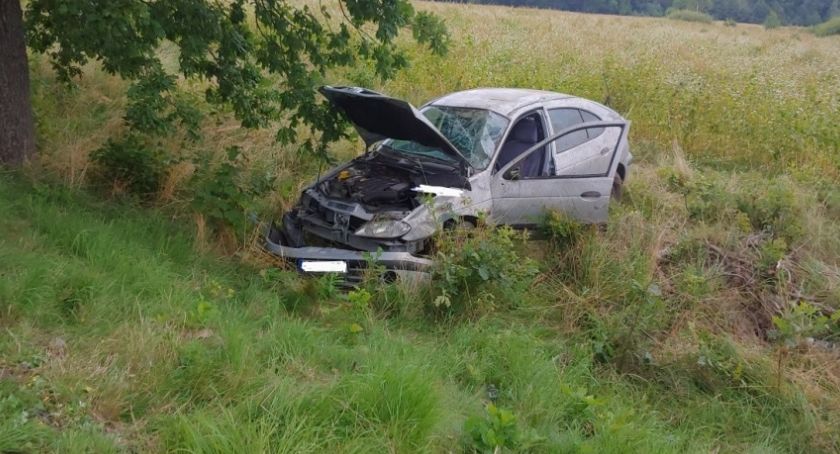 Po dachowaniu oddalili się z miejsca wypadku
