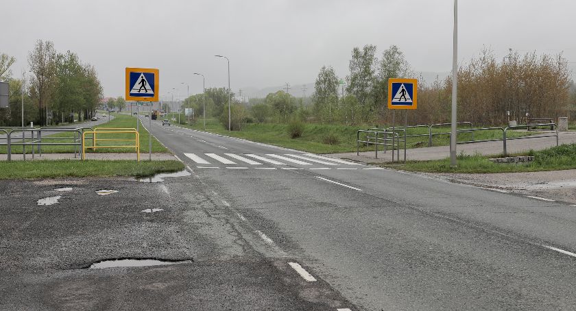Policja apeluje - nie wyprzedaj przed przejściem dla pieszych!