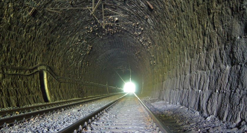 Nie będzie remontu tunelu kolejowego między Wojanowem i Trzcińskiem