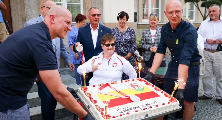 Jelenia Góra : Powitali wicemistrzynię paraolimpijską! 