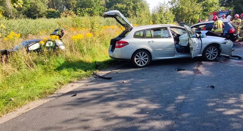 Groźny wypadek między Wojanowem i Maciejową. Sześć osób w szpitalu.