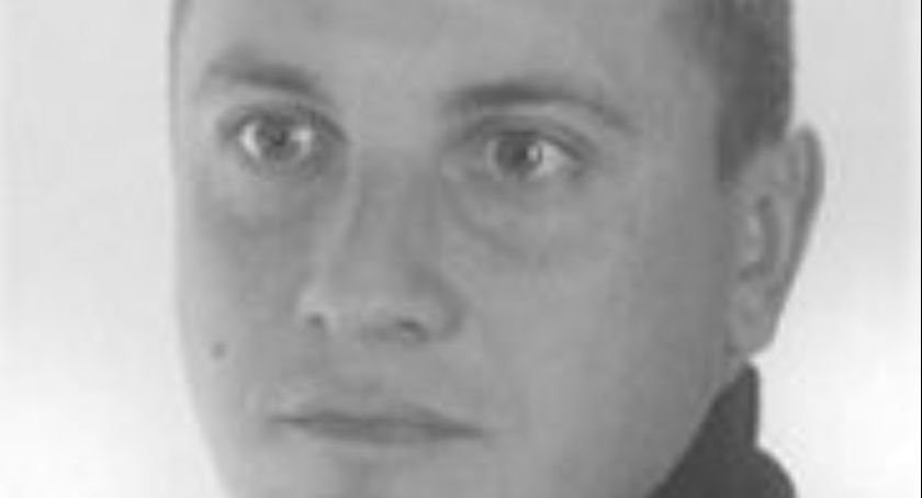 Jeleniogórscy policjanci poszukują Tomasza Koleśnikowicza.
