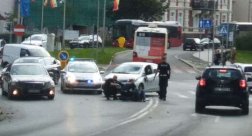 Pieszy potrącony na pasach