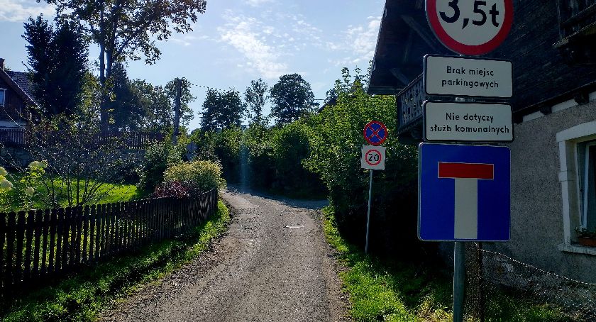 Zmiana organizacji ruchu na drodze do wodospadu