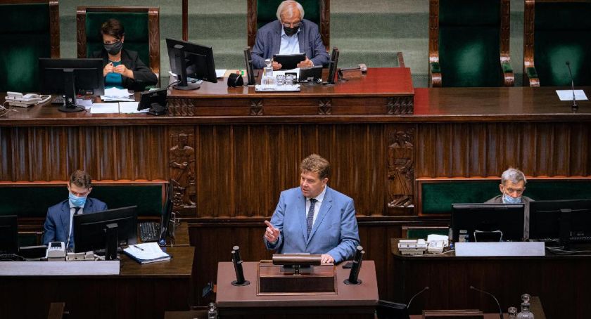 Rząd da zarobić bankom kosztem polskich rodzin?