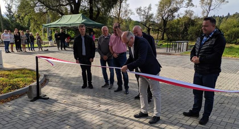 W sobotę otwarto kolejną inwestycję w gminie Mysłakowice