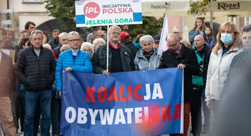 Jelenia Góra : Mieszkańcy protestowali przeciwko wyjściu Polski z UE
