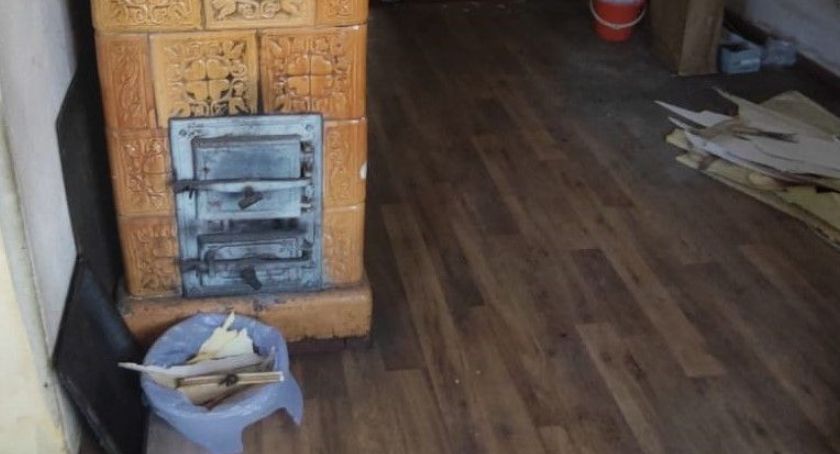 Strażnicy rozpoczęli kontrole palenisk. Są pierwsze mandaty