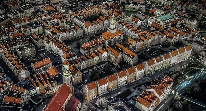 Jelenia Góra : Awaria sieci wodociągowej na 1 Maja