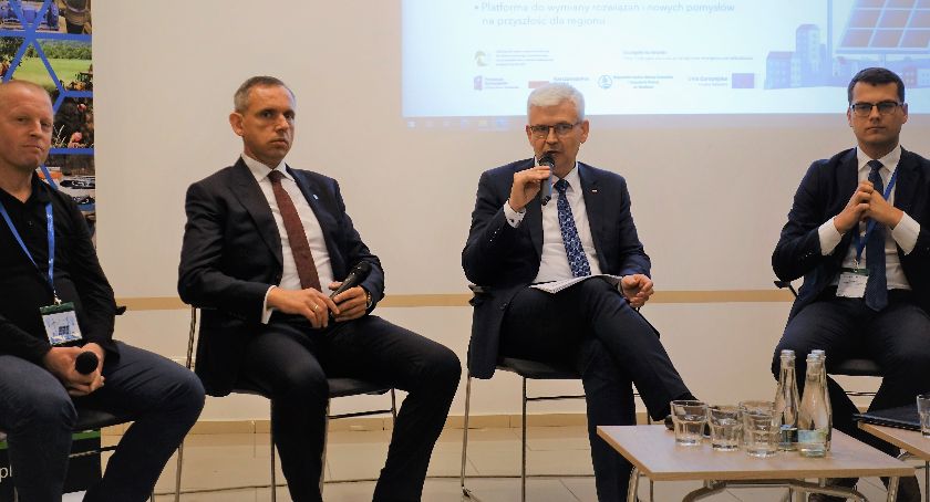 W Piechowicach debatowali nad efektywnością energetyczną i jej wpływem na jakość powietrza