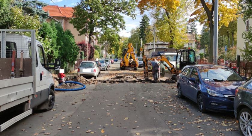 Prace w pasie drogowym bez oznakowania