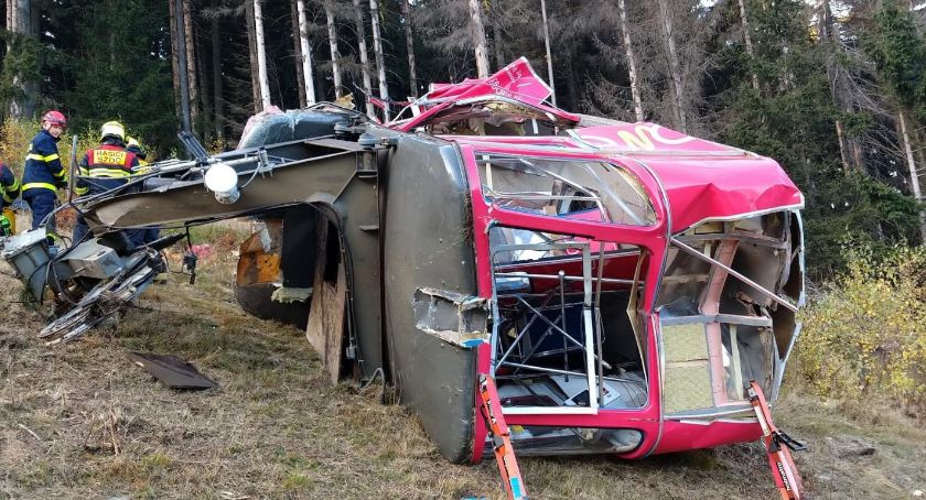 Tragedia w Libercu. Spadł wagonik kolejki linowej na Ještěd. Nie żyje jedna osoba.
