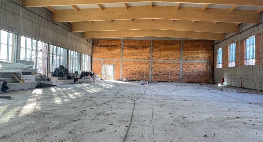 Postępy przy budowie hali sportowej 