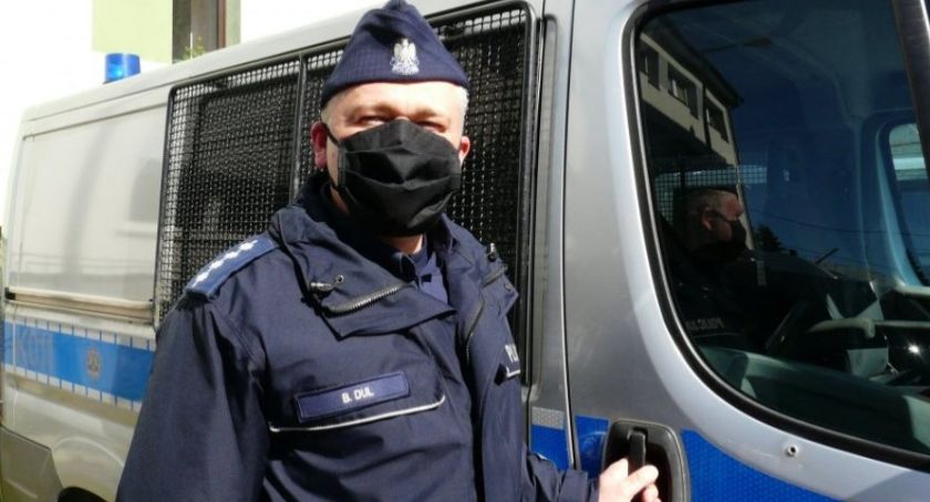 Zatrzymali groźnego przestępcę. Wpadł, bo … nie miał maseczki