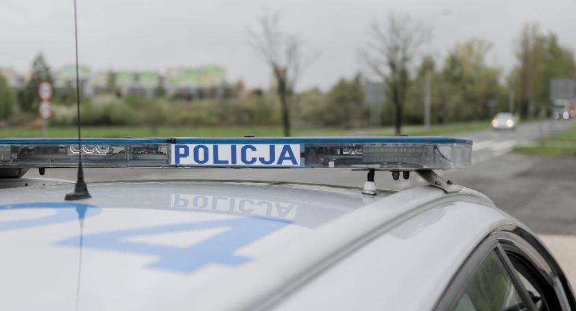 Nie zatrzymał się do kontroli, bo był pijany. Miał ponad 2 promile alkoholu w organizmie