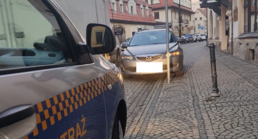 Kolejni Mistrzowie Parkowania ukarani przez Straż Miejską