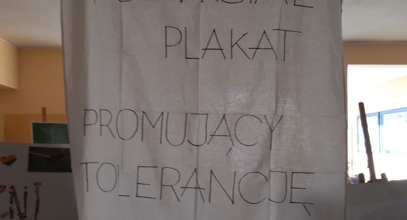 Kontrowersje wokół Dnia Tolerancji w ZSOiT w Jeleniej Górze