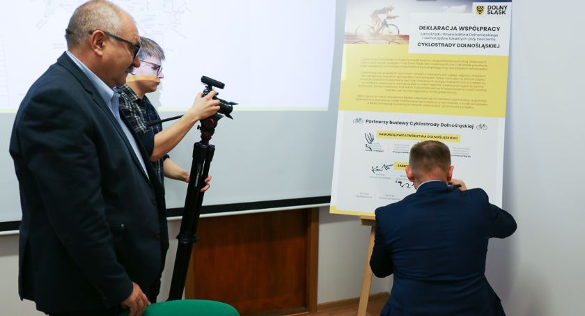 Kolejne samorządy podpisały deklarację o współpracy przy budowie Cyklostrady