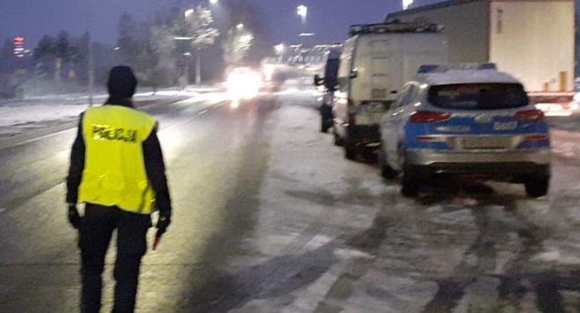 Działania funkcjonariuszy w ramach akcji Trzeźwy Poranek i Zapora