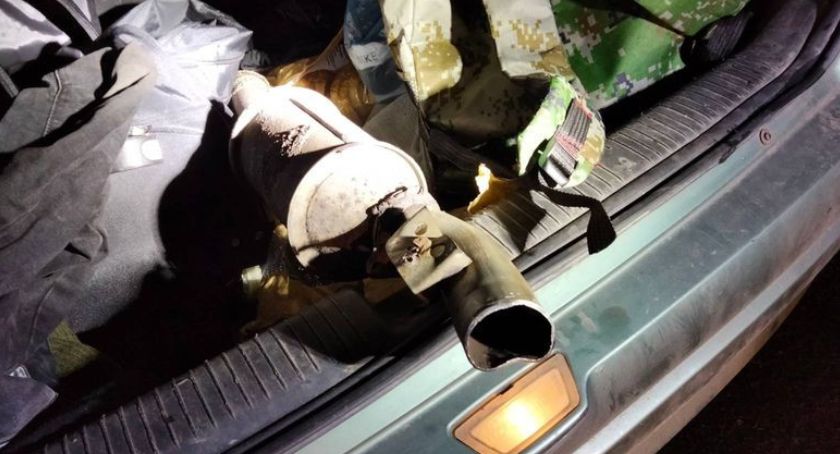 Trzech mężczyzn zatrzymanych, a następnie aresztowanych za kradzież katalizatorów