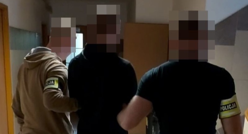 Policjant w czasie wolnym zatrzymał poszukiwanego mężczyznę