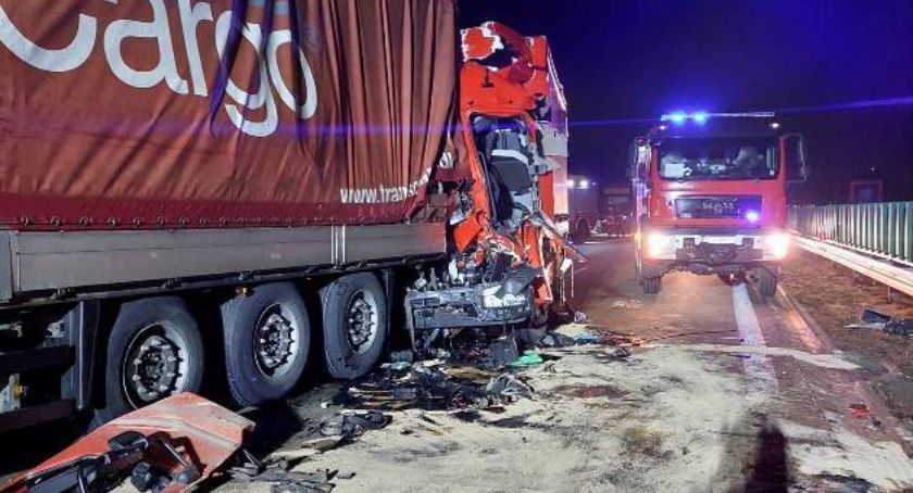 Jedna osoba nie żyje. Niebezpieczna noc na autostradzie A4