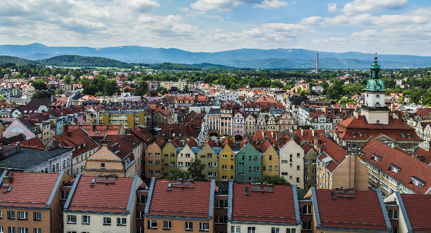 Jelenia Góra : W 2021 roku zostało zlikwidowanych ok. 400 pieców na paliwo stałe