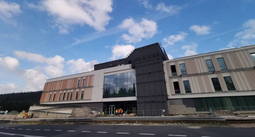 Opóźnione otwarcie Dolnośląskiego Centrum Sportu na Polanie Jakuszyckiej