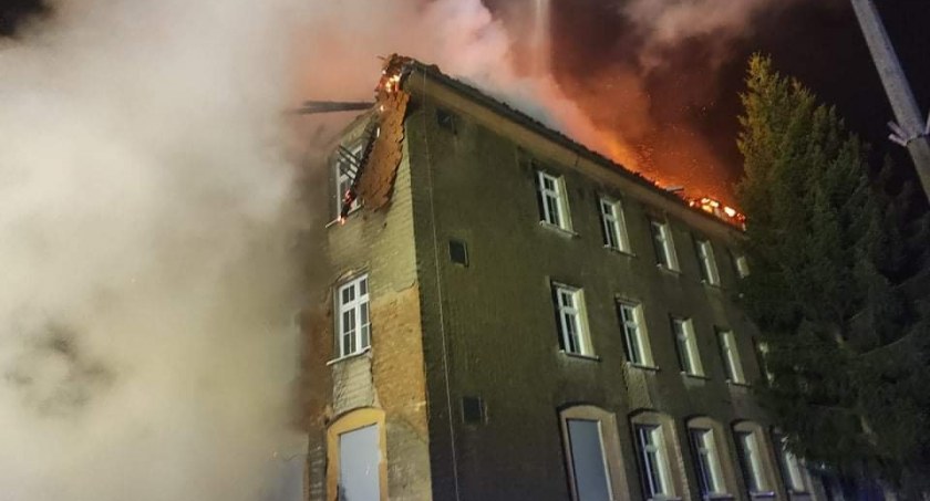 Spłonął dach szpitala dla Psychicznie i Nerwowo Chorych w Sieniawce