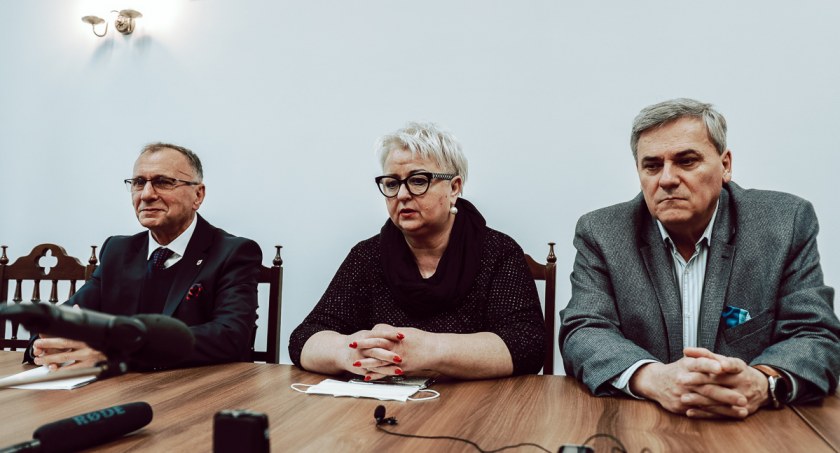 Konferencja prasowa gminy Kowary i TBSu