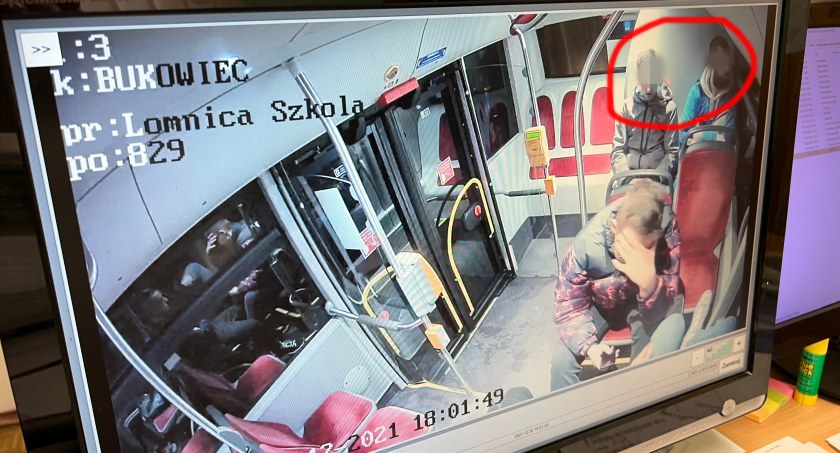 Rzucili petardę w autobusie MZK. Jedna osoba została poszkodowana!