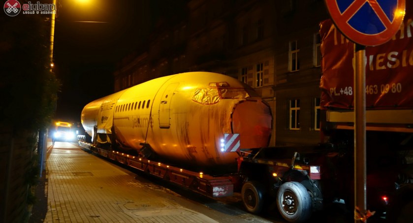 Boeing 737 wjechał do Lubania. WIDEO