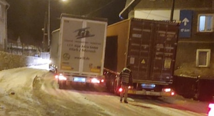 Paraliż na krajowej trójce w Kaczorowie