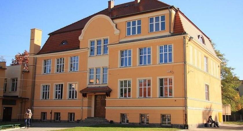 Uczniowie wracają do nauki stacjonarnej