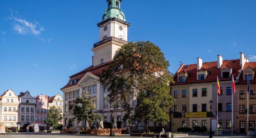 Radni chcą zwołania Nadzwyczajnej Rady Miejskiej w Jeleniej Górze