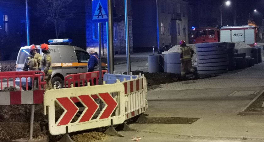 Niepokojący zapach gazu z wykopów na Mickiewicza
