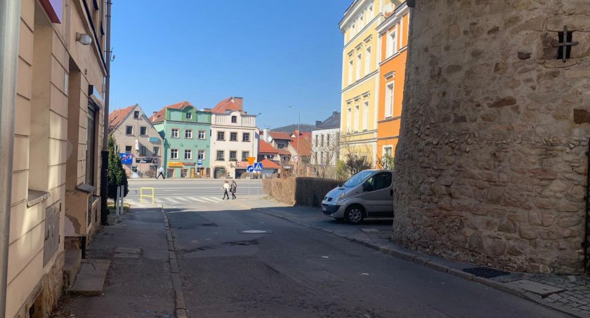 Ruch na łączniku ulicy Jasnej z ulicą Podwale znów będzie dwukierunkowy