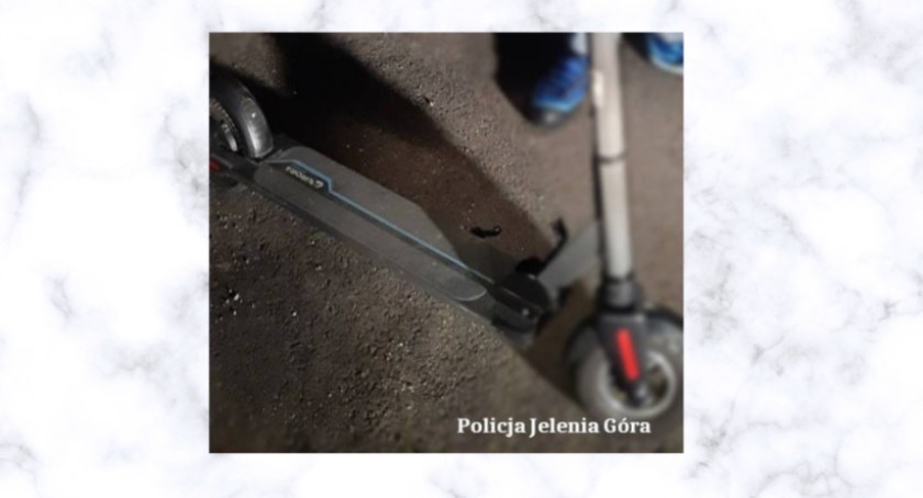 Jeden pijany jechał na rowerze, drugi w podobnym stanie na hulajnodze. Posypały się mandaty