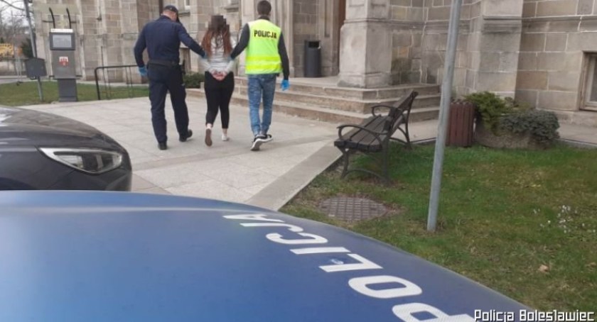 Areszt dla kobiet, które dokonały rozboju przed dyskoteką