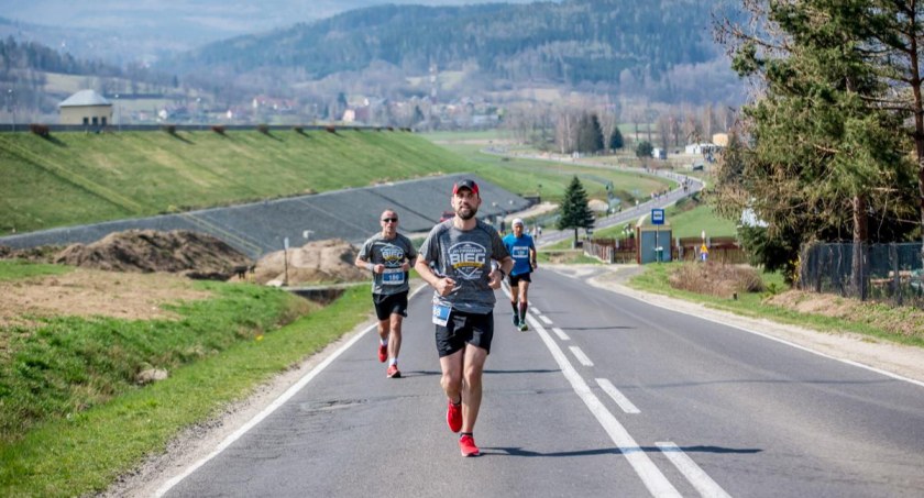 W niedzielę utrudnienia w ruchu - X Półmaraton Jeleniogórski i X Jeleniogórska Dziesiątka