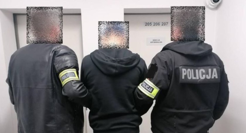 Okradli mężczyznę śpiącego na ławce. Komunikat Policji
