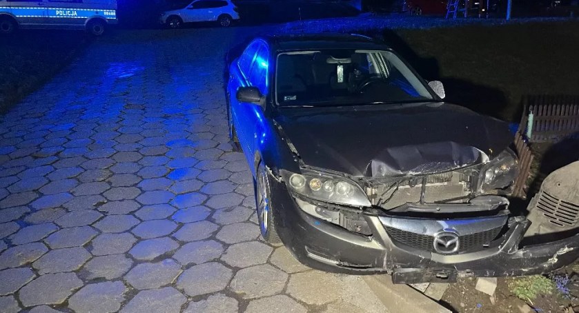 Rajd po Kamiennej Górze zakończony na budynku. Kierowca miał 3,5 promila alkoholu w organizmie