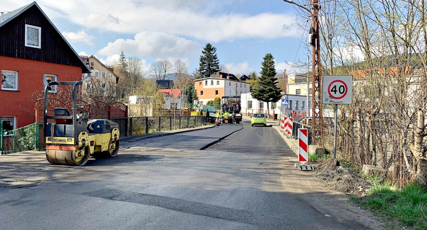 Trwa wyczekiwany remont mostu w Podgórzynie