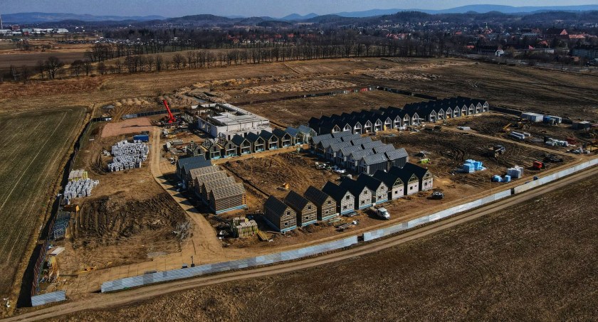 Holiday Park w Cieplicach - Turystyczne osiedle rośnie w oczach