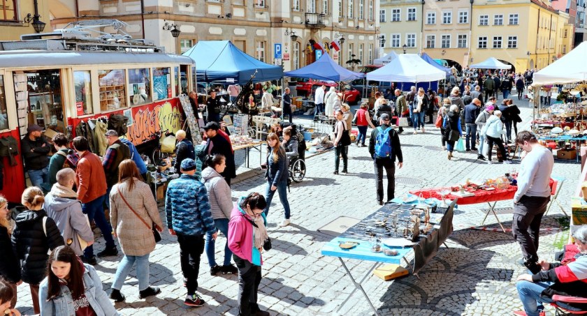 Trwa Jarmark Staroci i Osobliwości
