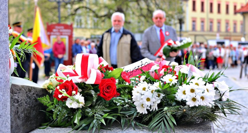 3 maja - dzień wyjątkowy. Obchody święta Konstytucji 3 maja w Jeleniej Górze
