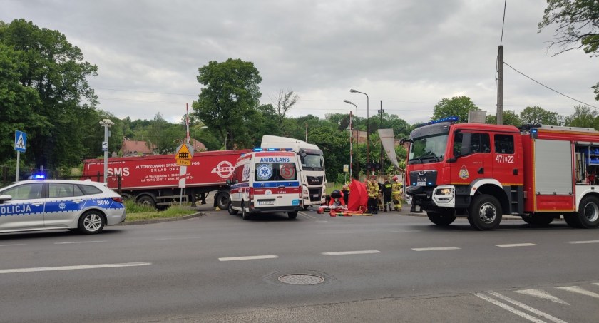Tragedia w Lubaniu. Pieszy zginął pod kołami ciężarówki