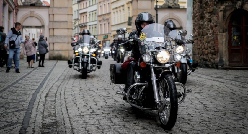 Moto Dzień Dziecka w Galerii Sudeckiej