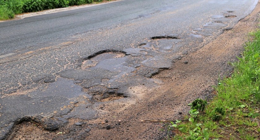 Droga z Podgórzyna do Cieplic to wstyd dla Powiatu Karkonoskiego