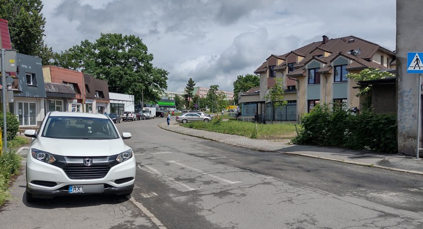 Mistrz Parkowania z Ukrainy na ulicy Ogińskiego